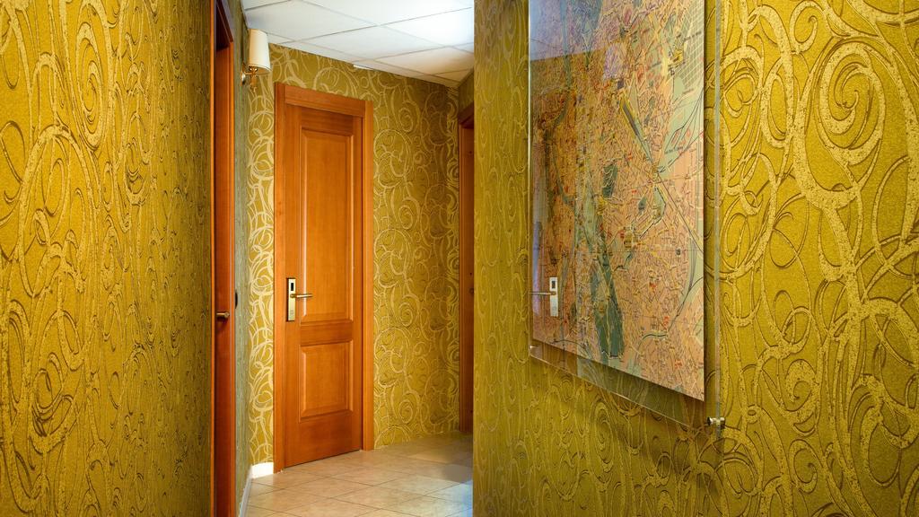 Bed & Breakfast In Vale&hillary Colosseo Roma