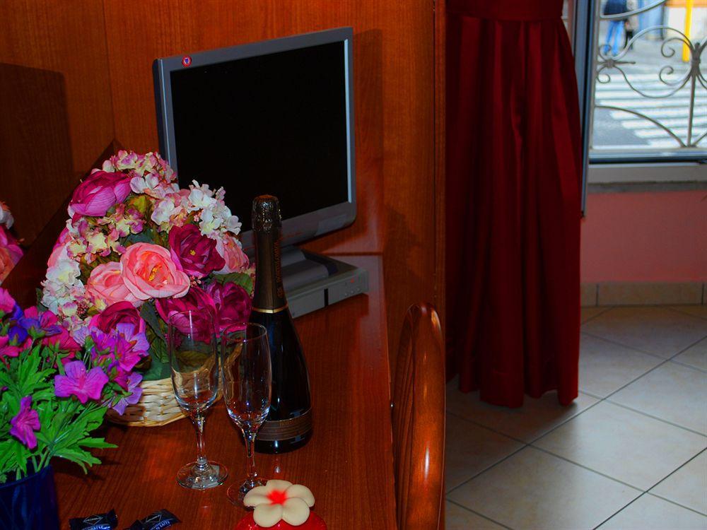 Bed & Breakfast In Vale&hillary Colosseo Roma