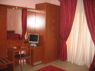 In Vale&hillary Colosseo Bed & Breakfast