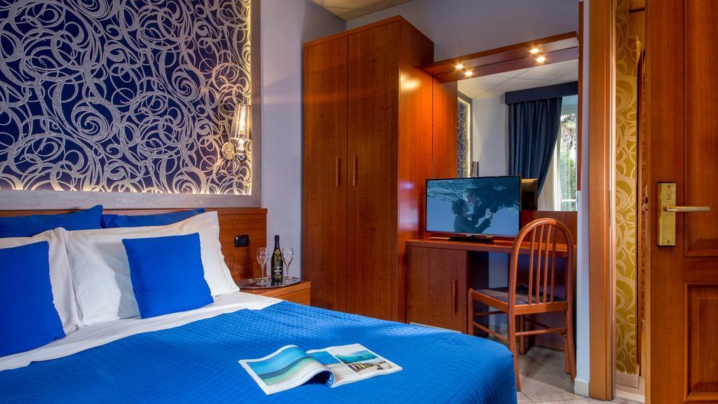 Bed and breakfast In Vale&hillary Colosseo 2*